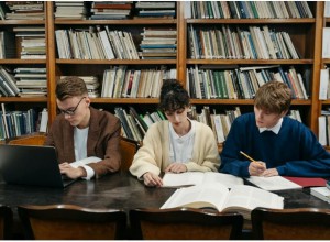 Продолжается работа над актуализацией списков литературы для школьных библиотек