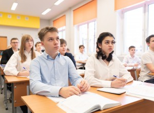 Минпросвещения России обновит рабочие программы по ключевым школьным предметам в соответствии с ФГОС СОО
